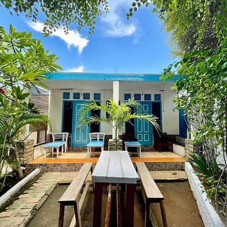 The House Hostel Gili Trawangan Esterno foto