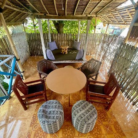 The House Hostel Gili Trawangan Esterno foto